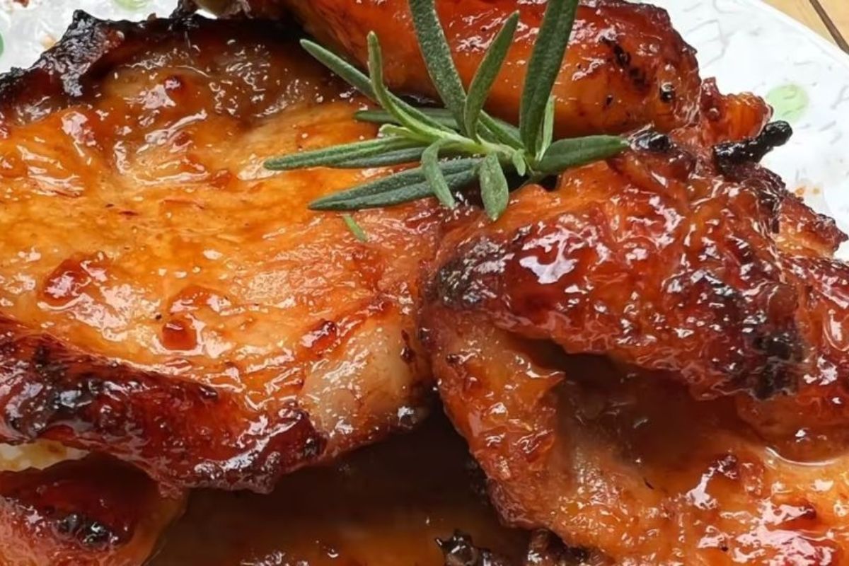 Cách chế biến thịt cốt lết chiên thấm vị, thơm ngon và mềm